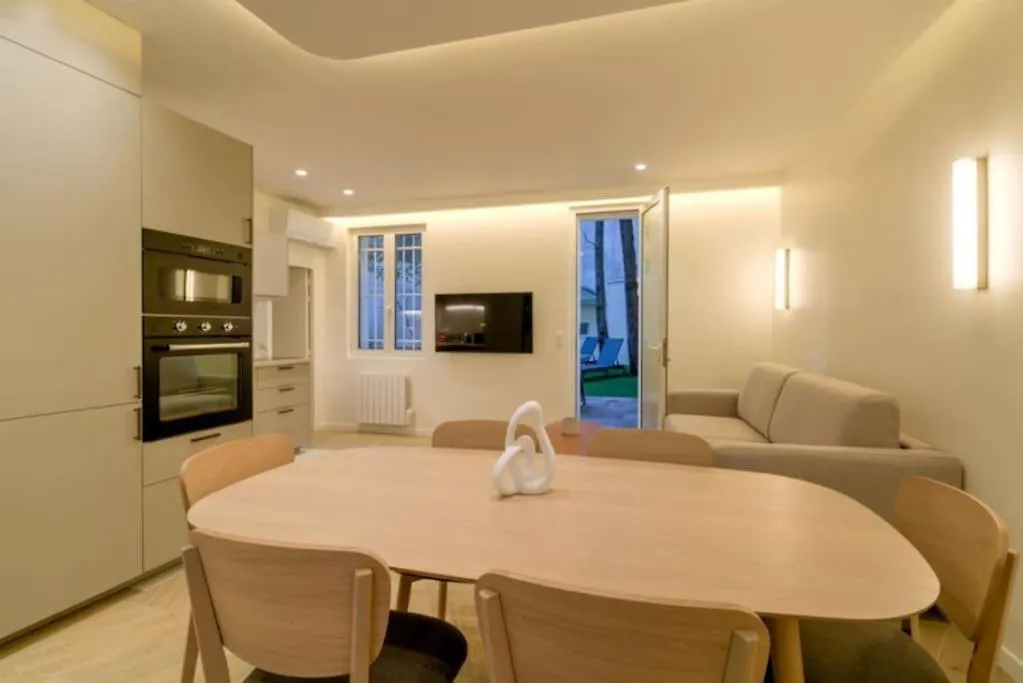 Jardin - Jacuzzi - Chambres En Suite Paris 0*,  France
